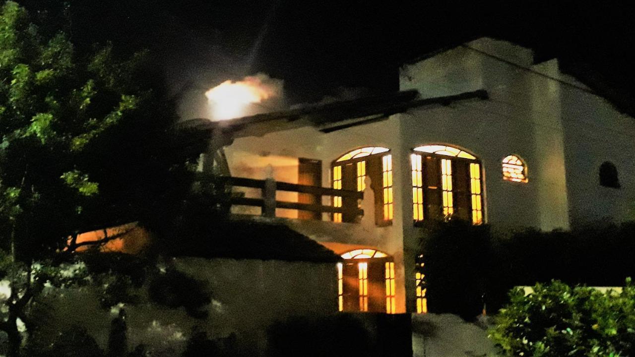 Casa Das Ondas Гуаражуба Екстер'єр фото
